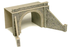 Load image into Gallery viewer, METCALFE PN142 N GAUGE TUNNEL ENTRANCES DOUBLE TRACK - (PRICE INCLUDES DELIVERY)