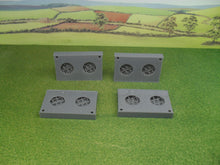 Load image into Gallery viewer, New N gauge x4 buttress walls unpainted.