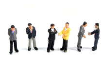 Load image into Gallery viewer, GRAHAM FARISH 379-300 N GAUGE BUSINESSMEN - (PRICE INCLUDES DELIVERY)