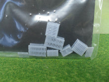 Load image into Gallery viewer, New No.54 N gauge PALLET SETS (2) unpainted.