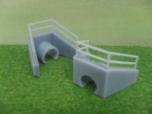 Load image into Gallery viewer, New No.25 OO gauge SMALL CULVERT (2) unpainted.