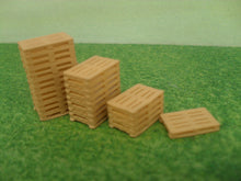 Load image into Gallery viewer, New No.54 N gauge PALLET SETS (2) unpainted.