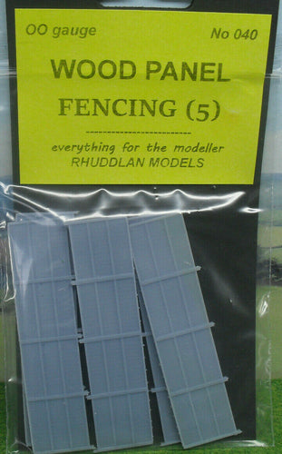 New No.40 OO GAUGE WOODPANEL FENCING (5) unpainted.