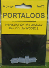 Load image into Gallery viewer, New No.70 N gauge PORTABLE LOO (4) unpainted.