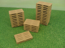 Load image into Gallery viewer, New No.55 O gauge PALLET SETS (1) unpainted.