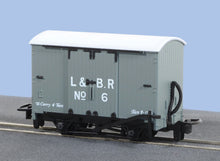 Load image into Gallery viewer, PECO GREAT LITTLE TRAINS GR-220D NARROW GAUGE BOX VAN L&amp;B LIVERY - (PRICE INCLUDES DELIVERY)