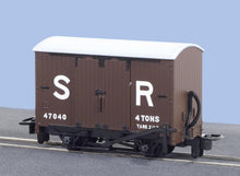 Load image into Gallery viewer, PECO GREAT LITTLE TRAINS GR-221E NARROW GAUGE BOX VAN SR LIVERY - (PRICE INCLUDES DELIVERY)