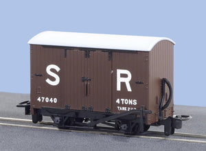 PECO GREAT LITTLE TRAINS GR-221E NARROW GAUGE BOX VAN SR LIVERY - (PRICE INCLUDES DELIVERY)