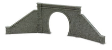 Load image into Gallery viewer, PECO LINESIDE NB-31 N GAUGE SINGLE TRACK TUNNEL MOUTH &amp; 4 RETAINING WALLS - (PRICE INCLUDES DELIVERY)