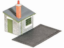 Load image into Gallery viewer, RATIO 524 OO/1:76 WEIGHBRIDGE &amp; HUT - (PRICE INCLUDES DELIVERY)