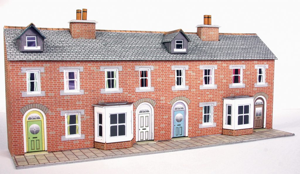 METCALFE PN174 N GAUGE LOW RELIFE TERRACED HOUSE FRONTS RED BRICKED STYLE - (PRICE INCLUDES DELIVERY)