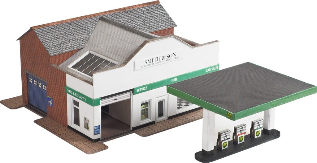 METCALFE PN181 N GAUGE SERVICE STATION - (PRICE INCLUDES DELIVERY)