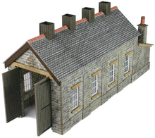 Load image into Gallery viewer, METCALFE PN932 N GAUGE ENGINE SHED SINGLE TRACK STONE BUILT - (PRICE INCLUDES DELIVERY)