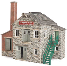 Load image into Gallery viewer, METCALFE PO286 OO GAUGE RAMSHACKLE WORKSHOP- (PRICE INCLUDES DELIVERY)
