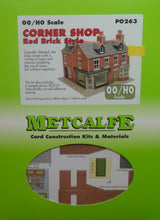 Load image into Gallery viewer, METCALFE PO263 OO/1.76  CORNER SHOP RED BRICK STYLE - (PRICE INCLUDES DELIVERY)