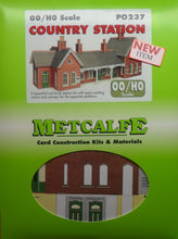 Load image into Gallery viewer, METCALFE PO237  OO/1.76 COUNTRY STATION - (PRICE INCLUDES DELIVERY)