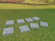 Load image into Gallery viewer, New No.84 OO gauge chep pallets x20 unpainted.