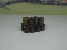 Load image into Gallery viewer, New No.17 OO gauge oil drums (10) unpainted.