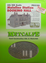 Load image into Gallery viewer, METCALFE PO320 OO/1:76 BOOKING HALL MAINLINE STATION - (PRICE INCLUDES DELIVERY)