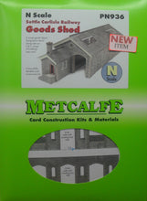 Load image into Gallery viewer, METCALFE PN936 N GAUGE SETTLE CARLISLE RAILWAY GOODS SHED - (PRICE INCLUDES DELIVERY)