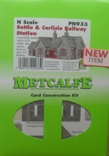 Load image into Gallery viewer, METCALFE PN933 N GAUGE SETTLE &amp; CARLISLE RAILWAY STATION - (PRICE INCLUDES DELIVERY)