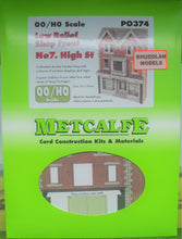 Load image into Gallery viewer, METCALFE PO374 OO GAUGE LOW RELIEF SHOP FRONT NO.7 HIGH ST- (PRICE INCLUDES DELIVERY)