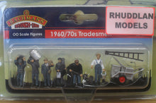 Load image into Gallery viewer, BACHMANN SCENECRAFT 36-417 OO 1960/70 TRADESMEN - (PRICE INCLUDES DELIVERY)