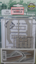 Load image into Gallery viewer, RATIO 222 N GAUGE FOOTBRIDGE (CONCRETE) - (PRICE INCLUDES DELIVERY)