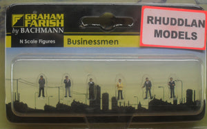 GRAHAM FARISH 379-300 N GAUGE BUSINESSMEN - (PRICE INCLUDES DELIVERY)