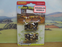 Load image into Gallery viewer, HORNBY SKALEDALE R8613 OO/1.76 REFUSE SKIPS - (PRICE INCLUDES DELIVERY)