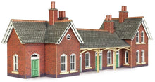Load image into Gallery viewer, METCALFE PN137 N GAUGE COUNTRY STATION - (PRICE INCLUDES DELIVERY)