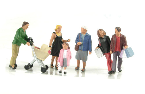 BACHMANN SCENECRAFT 36-046 OO SHOPPING FIGURES - (PRICE INCLUDES DELIVERY)